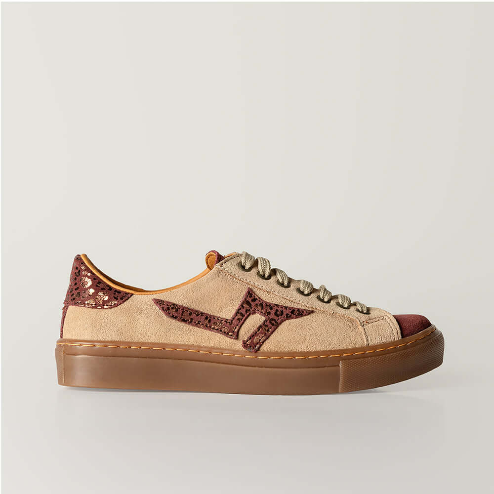 Beige & Burgundy Leather Sneaker – Handmade Sneakers South Africa showcasing premium leather craftsmanship and modern design.