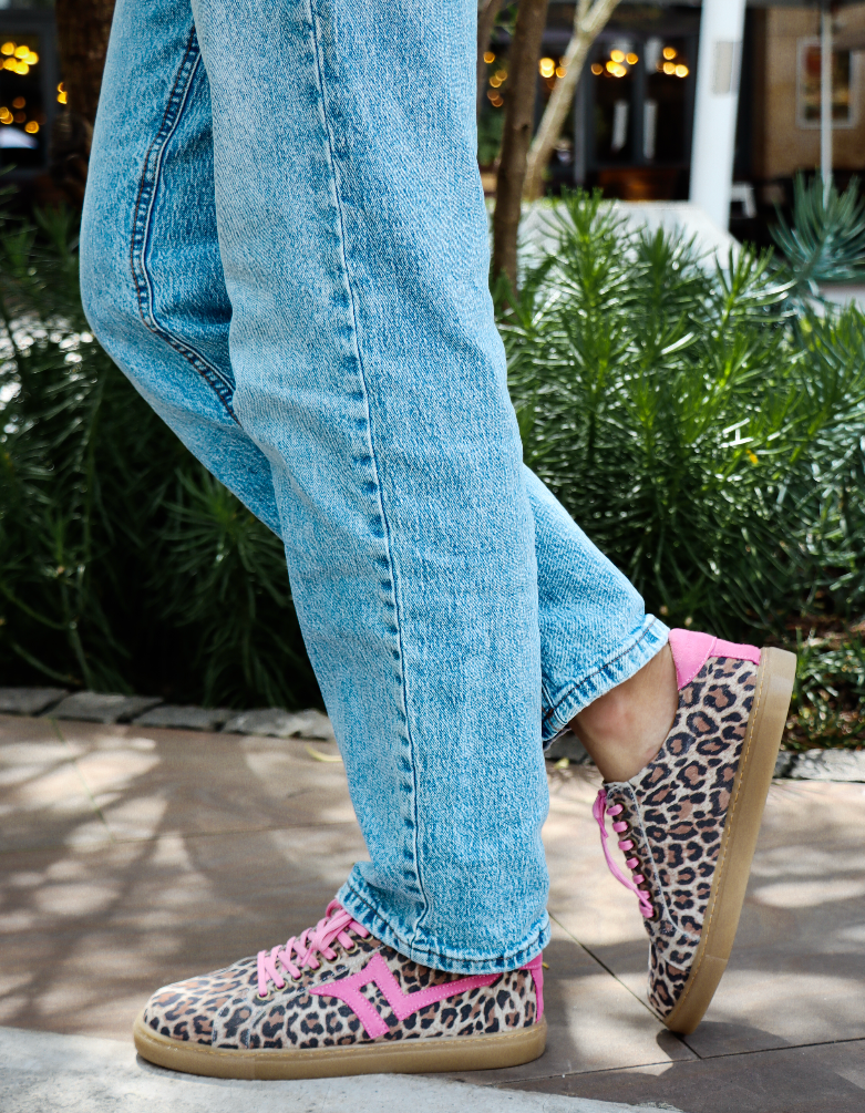 PINK FLAMINGO SNEAKER. (EXCLUSIVE,LIMITED EDITION) - PRE ORDER